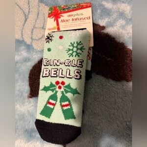 Aloe Infused Holiday Socks with Festive Design